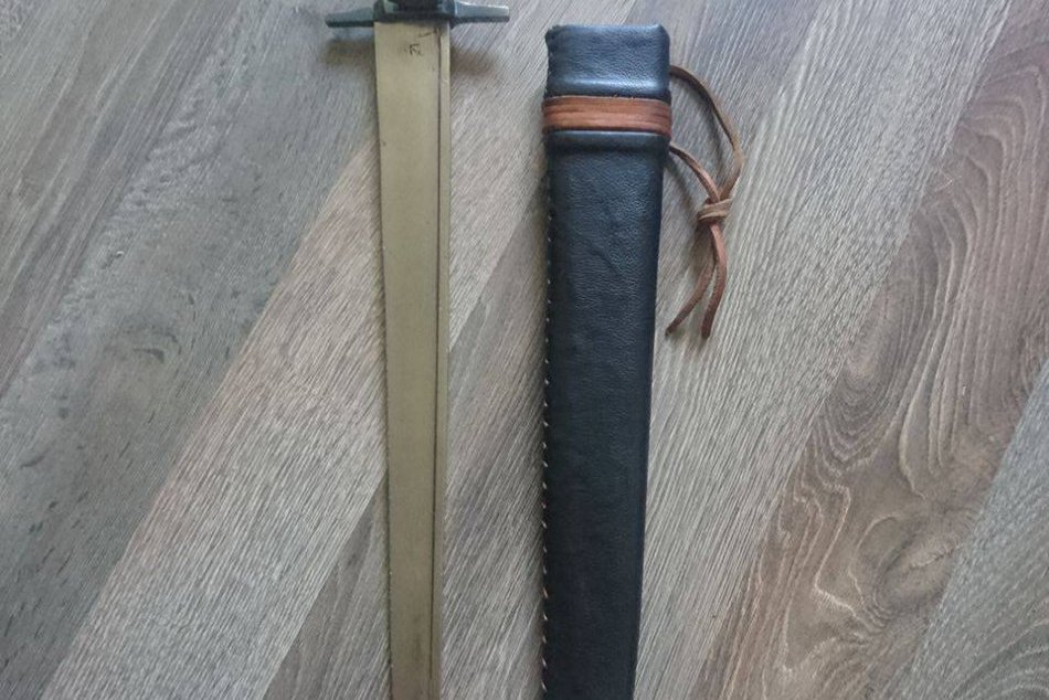 V OBRAZOCH: Nádherné historické zbrane spod rúk šikovného Brezňana