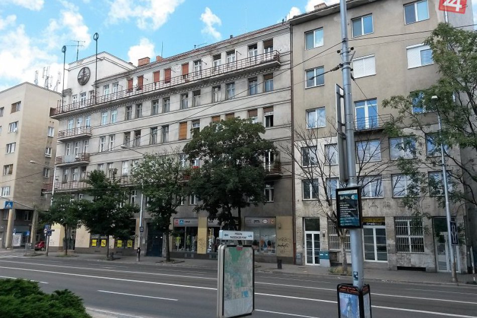 Prachom zapadnutá krása kúpeľov Grossling. Uvidíme ju ešte niekedy?