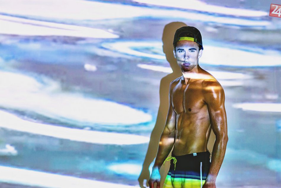 V OBRAZOCH: Mladý model spod Urpína sa uchytil za hranicami