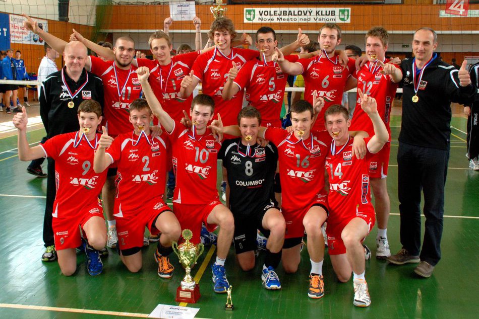 FOTO: 202 centimetrov vysoký Ján hrá volejbalovú extraligu mužov