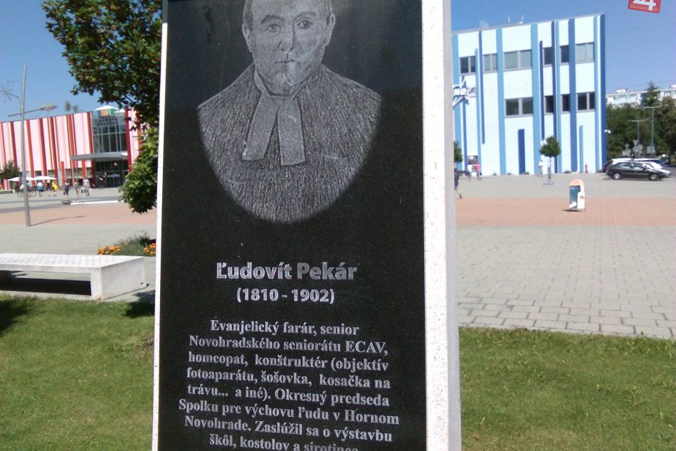 Chodník známych osobností v Lučenci