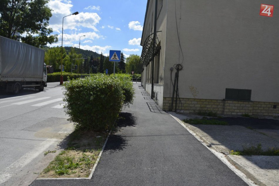 Oprava chodníkov v Považskej: Takto po novom na Strede