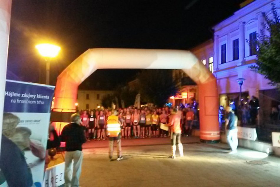 FOTO: Nočný beh Breznom 2016