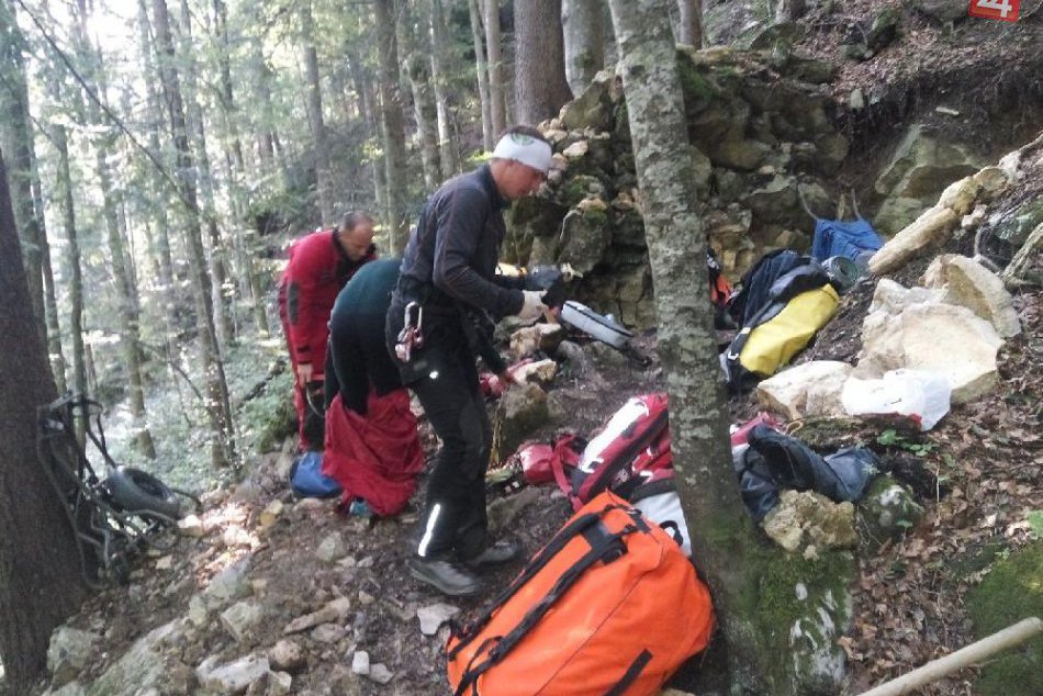 Záchranná akcia v jaskyni HZS