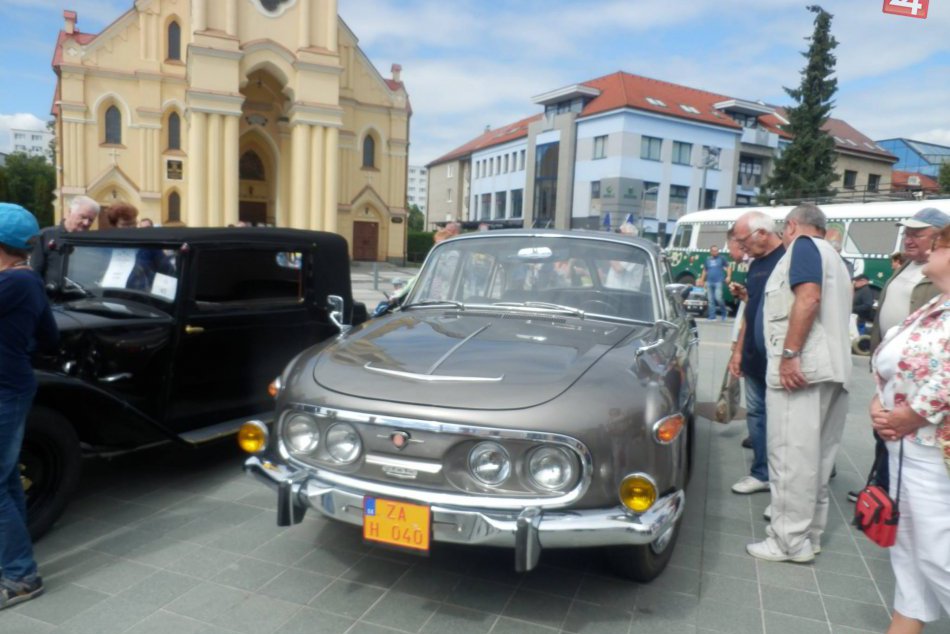 Unikátne stroje, ktoré kedysi brázdili cesty v OBRAZOCH
