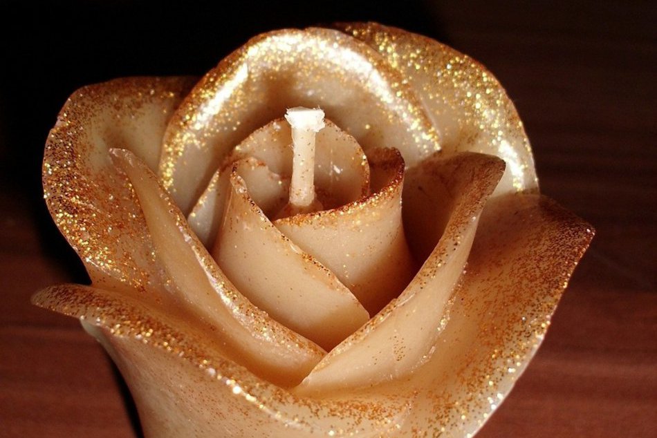 Pod jej rukami vzniká naozajstná krása: Trnavčanka vyrába parádne sviečky, FOTO