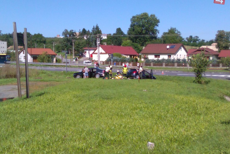 FOTO: Vážna nehoda neďaleko Lučenca