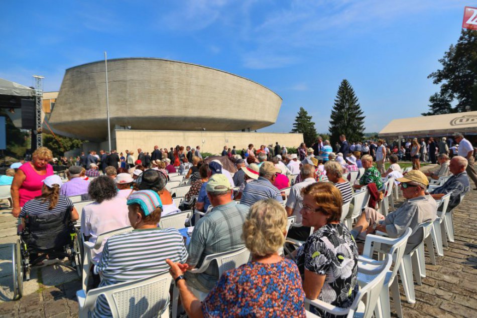 V OBRAZOCH Oslavy 72. výročia SNP v Bystrici