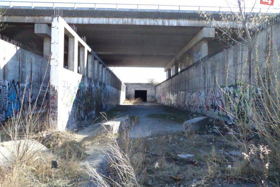 Rozostavané metro v Petržalke