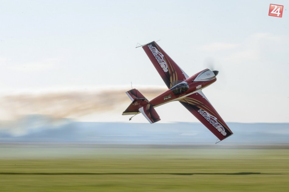 FOTO: Nitra si užila Letecký deň, piloti predviedli v oblakoch skvelú show!