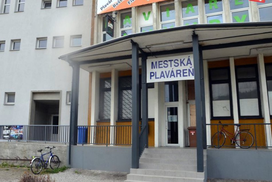 Plaváreň v Ružomberku v havarijnom stave