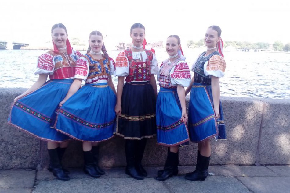 Folklórny súbor Ipeľ z Lučenca očaril Petrohrad