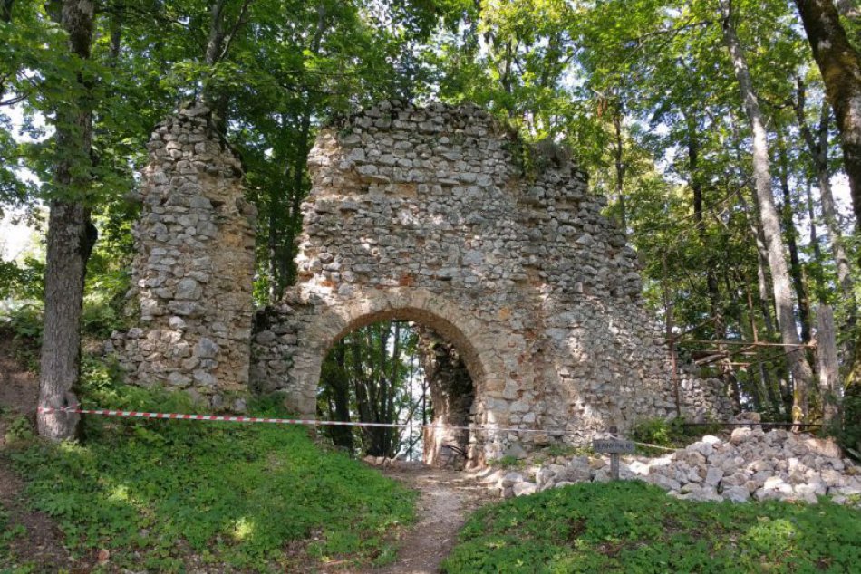 Obnova Hradu Muráň v OBRAZOCH