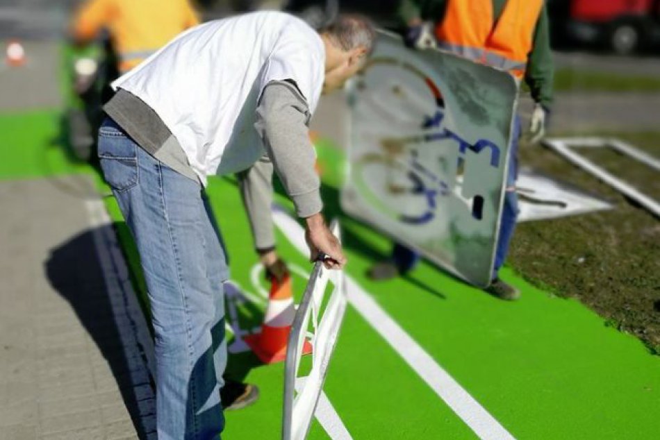 V OBRAZOCH: Takto sa po novom zmenil chodník v Trnave