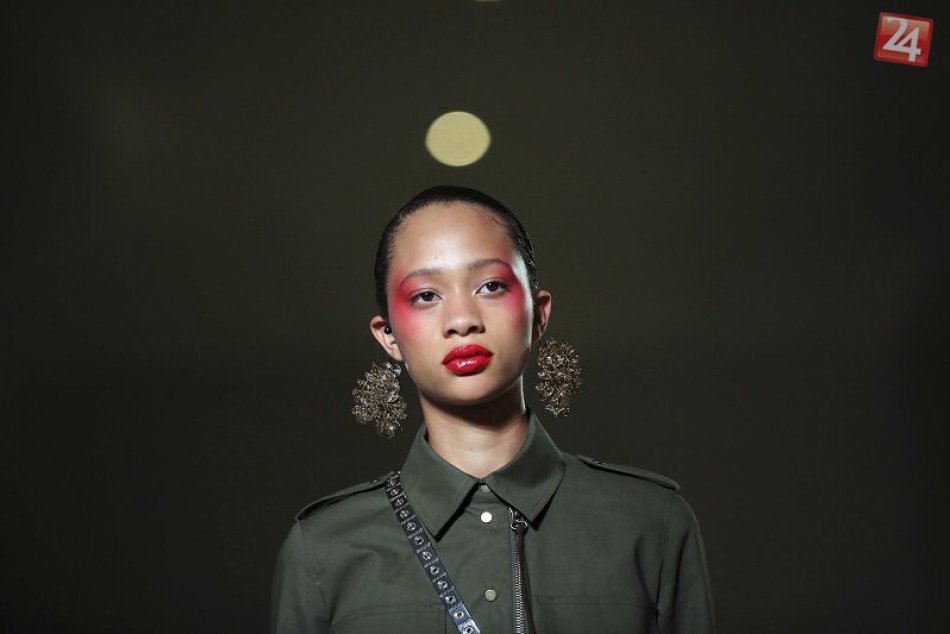 SVET O SLOVENSKU: Prečo sa modelky nikdy neusmievajú? Dôvody vás prekvapia