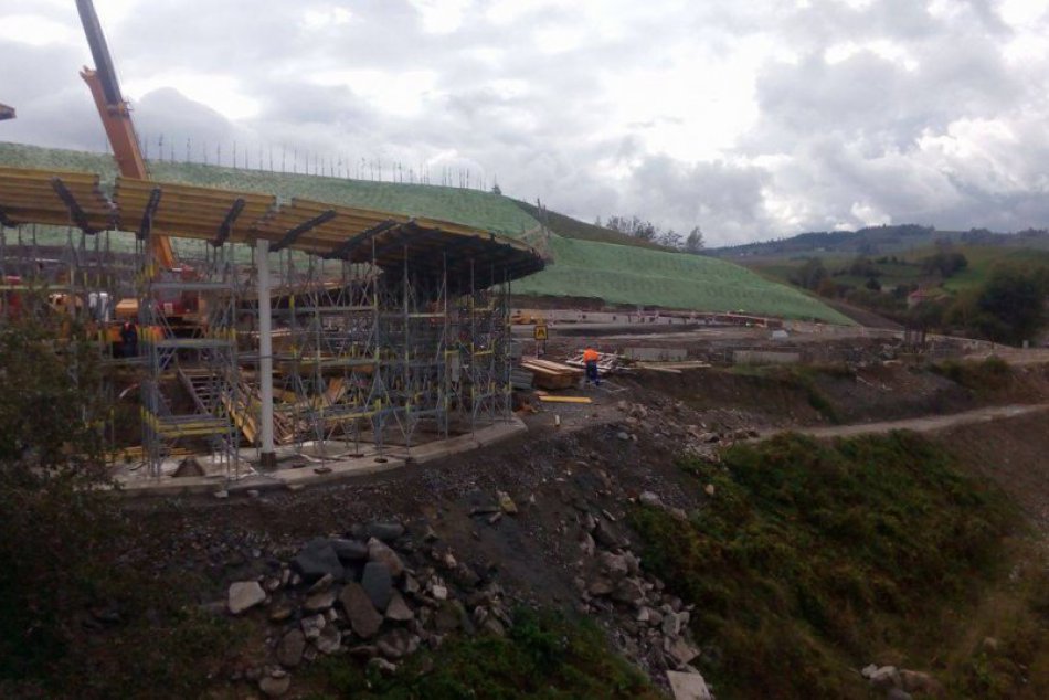V OBRAZOCH: Brezniansky obchvat nám rastie pred očami