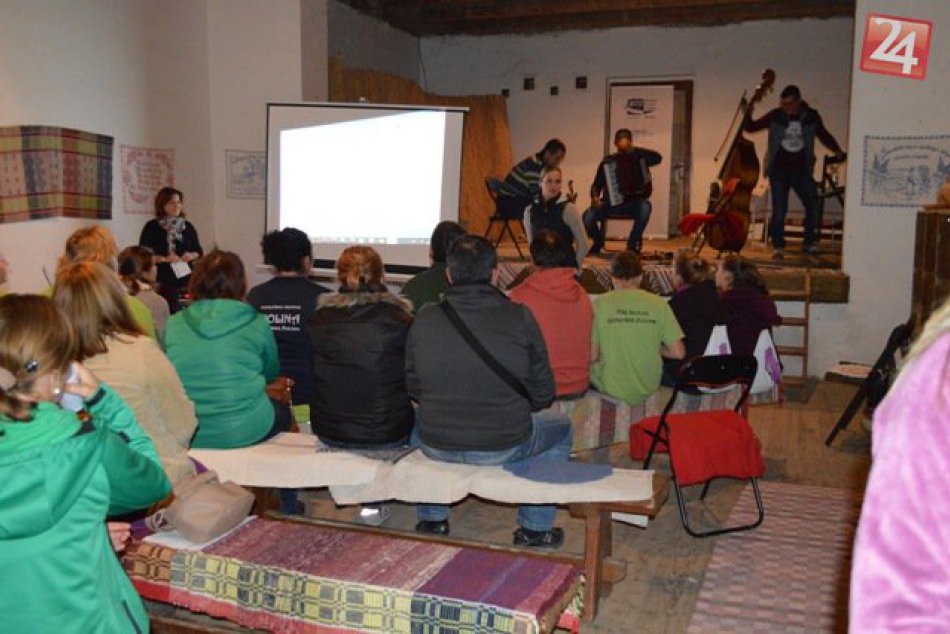 Obrazom: Spevácke domy na Gemeri