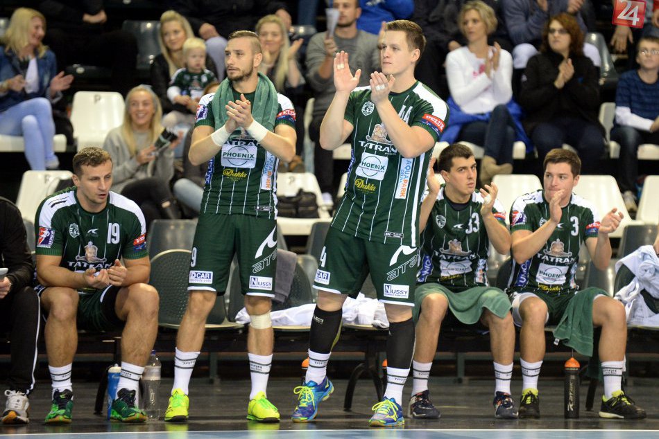 Víťazstvo je doma: Hádzanári Tatrana potešili fanúšikov