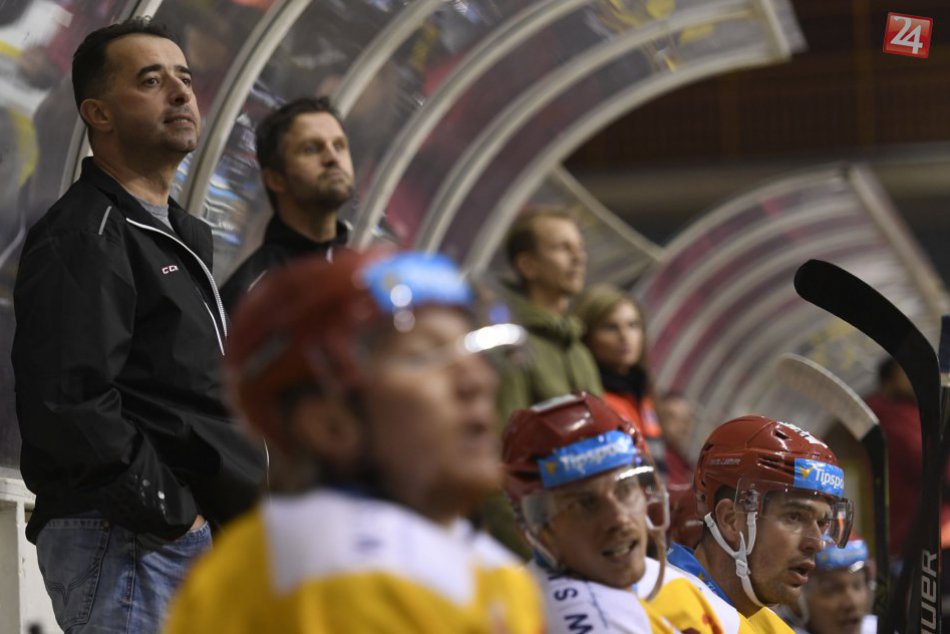 V OBRAZOCH: V zápase s baranmi Trenčania nastúpili s trénerom Turekom