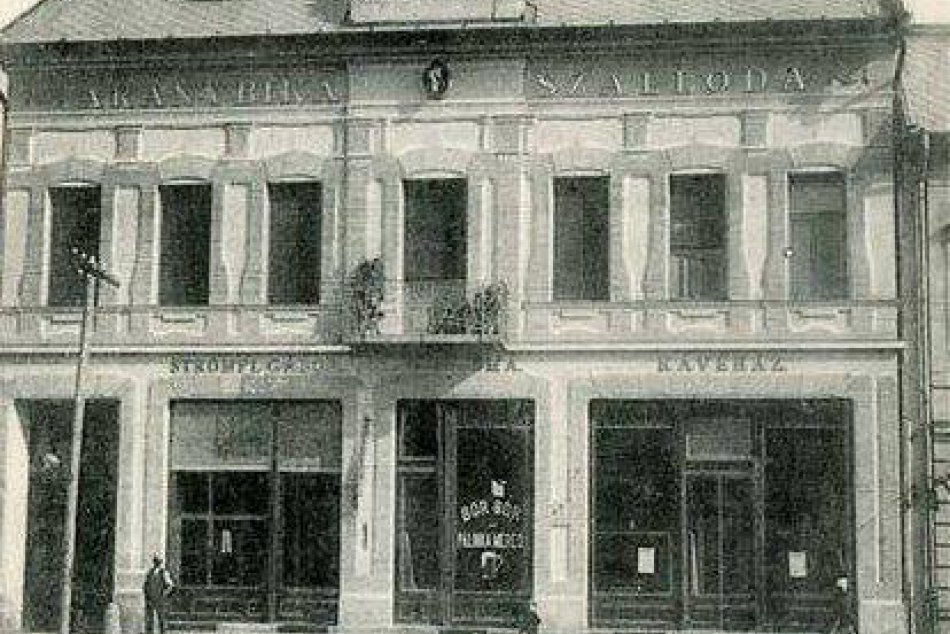 Hlava zlatého býka na námestí má svoju históriu