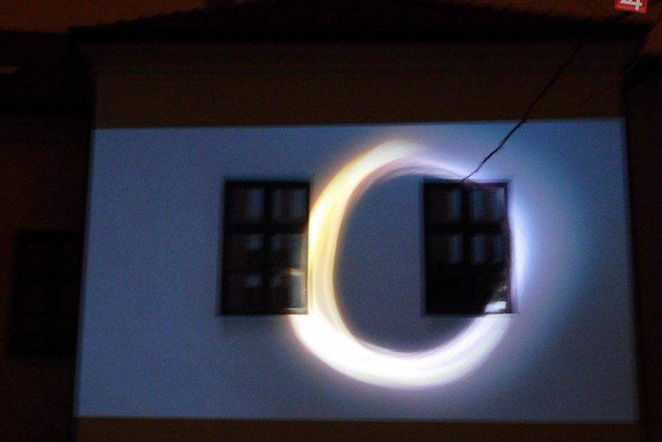 FOTO:  Neobvyklá projekcia v Trnave