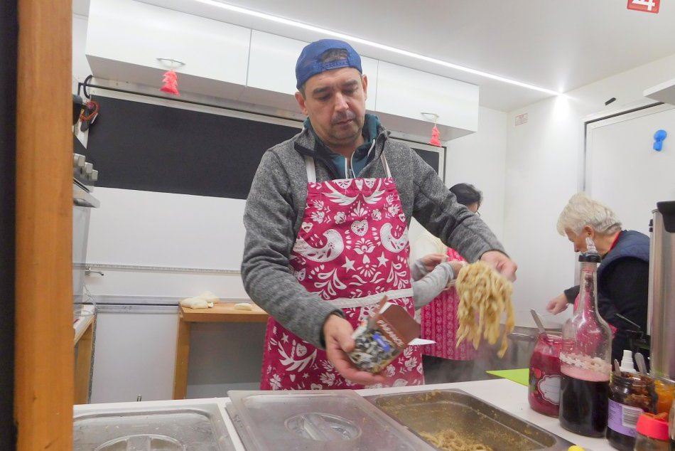 FOTO: Pochúťky na vianočných trhoch v Trnave. TIETO nás zaujali najviac!