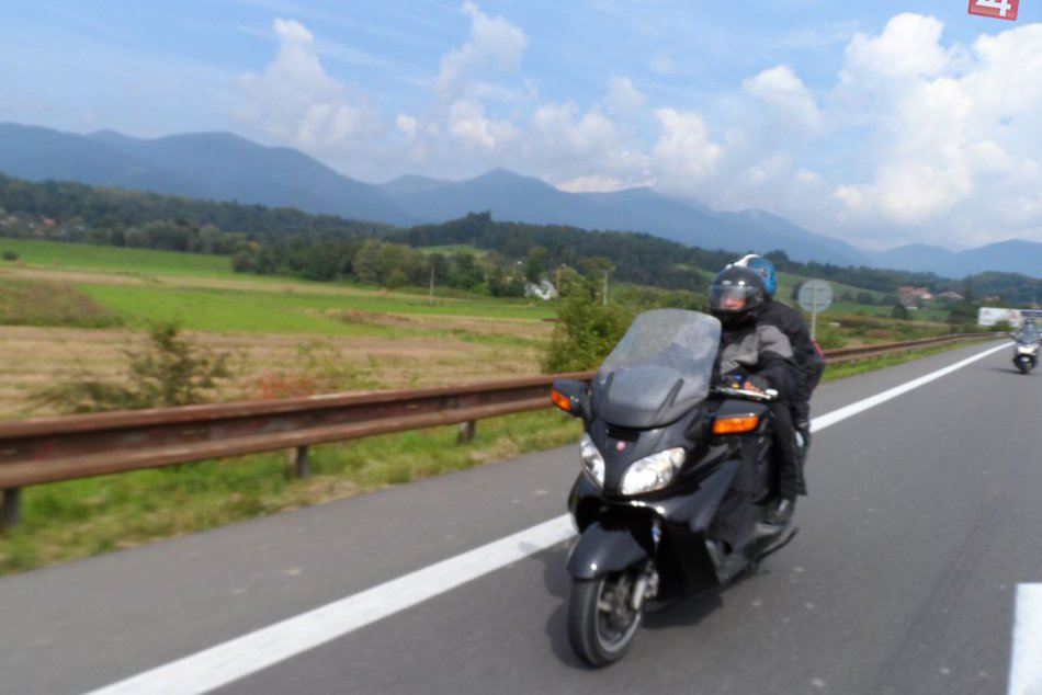 Novovešťan Ján trávi na svojej motorke čo najviac voľného času