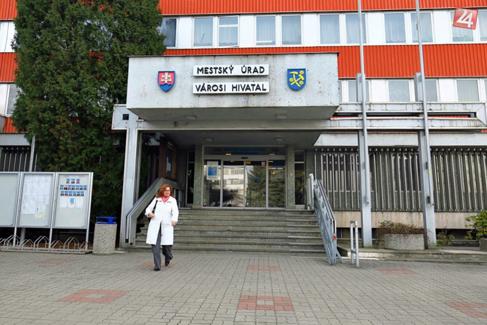 Obrazom: Prvé zábery zo zastupiteľstva