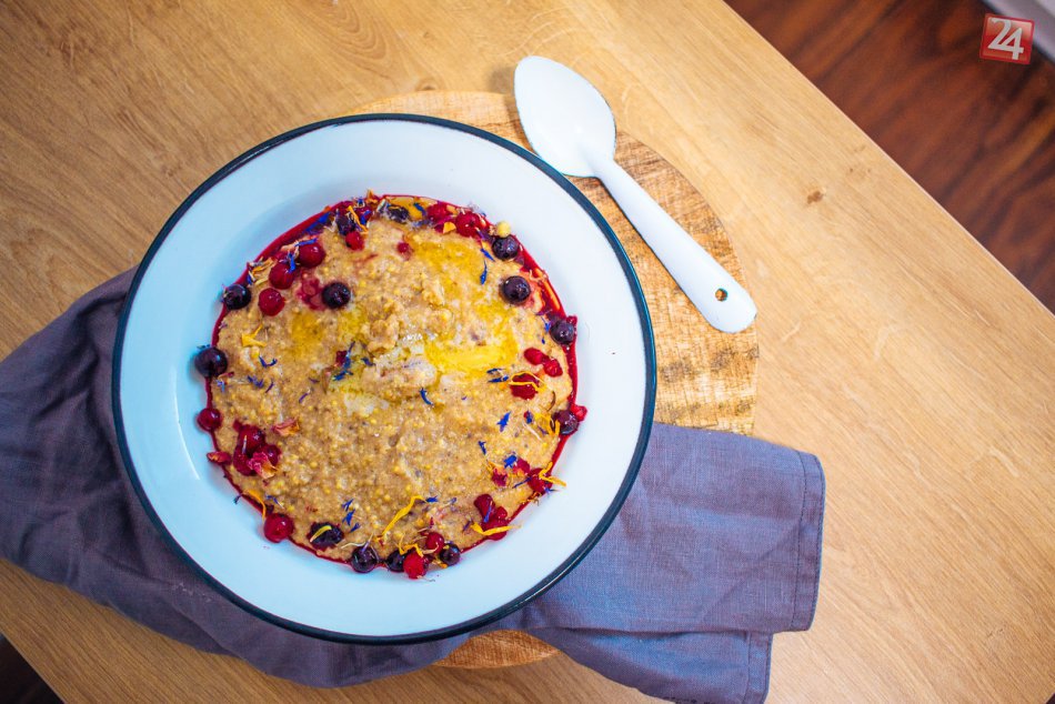 pšenová kaša s lesným ovocím