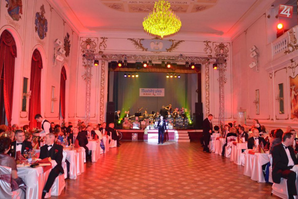 Aj na poslednom Mestskom Reprezentačnom plese nebola núdza o zábavu