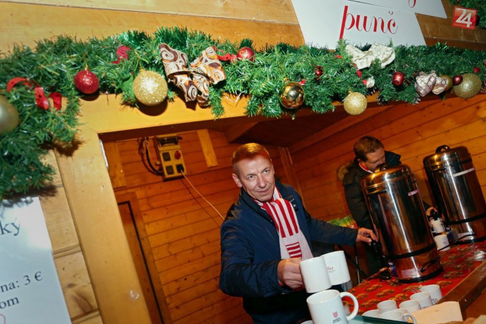 V OBRAZOCH: Primátorský punč v Bystrici v roku 2015