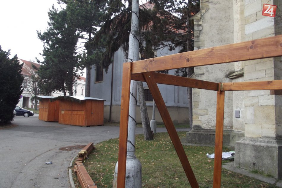 V OBRAZOCH: Zábery z Hlohovca, ktoré nasvedčujú, že vianočné trhy klopú na dvere