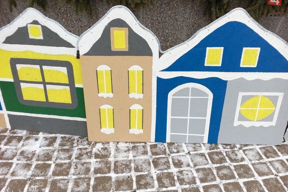 OBRAZOM: Fontánu lásky zdobia po novom drevené minidomčeky