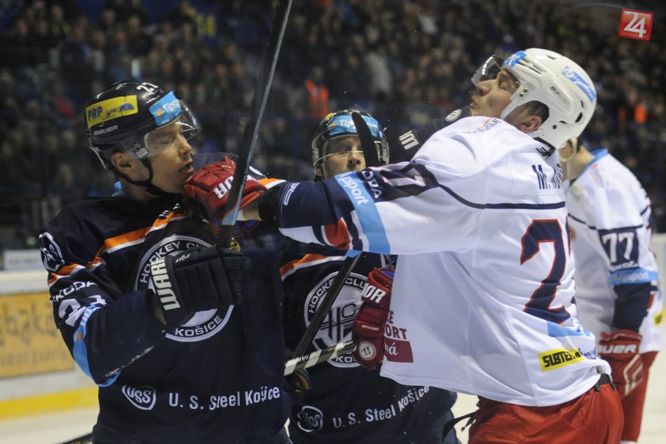 V OBRAZOCH: Zvolenčania bojovali o body na ľade Košíc