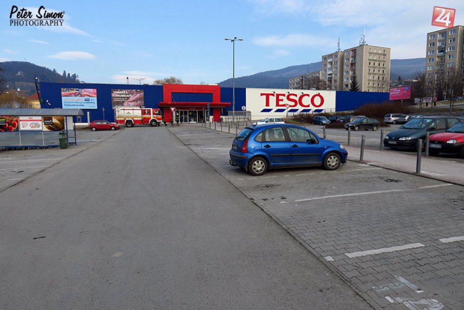 Obrazom: Rožňavský obchodák museli evakuovať