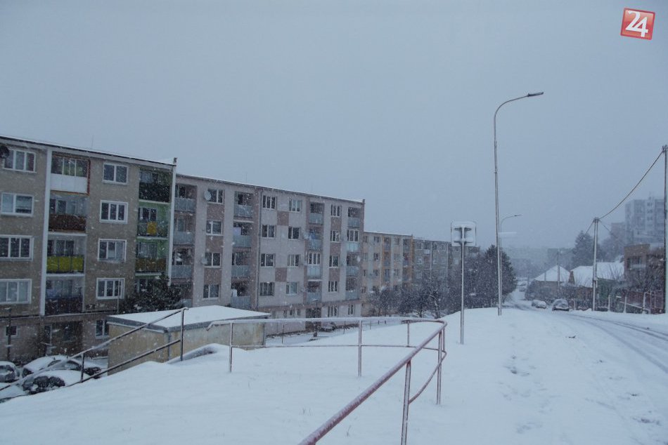 Fotogaléria: Takto sa Hlohovec zahalil pod bielu perinu