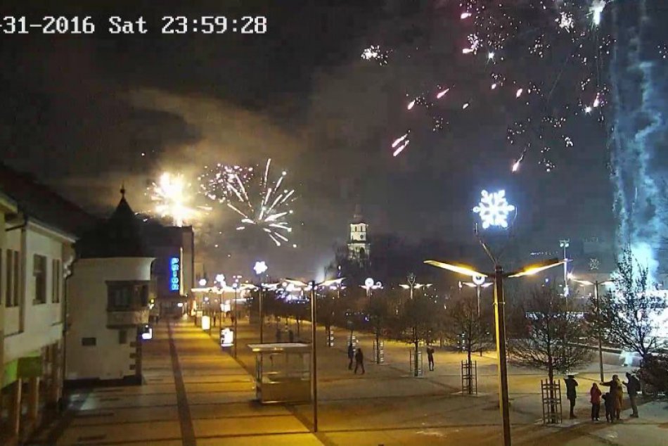 V OBRAZOCH: Príchod Nového roka 2017 z pohľadu kamier zvolenskej polície