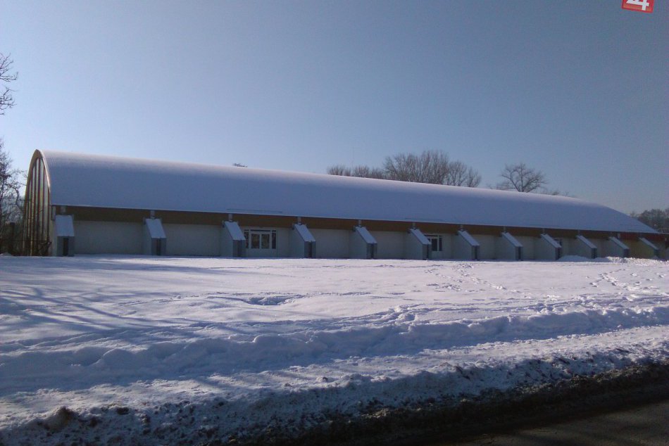 V OBRAZCOH: Zimný štadión v Lučenci potrebuje ďalšie opravy