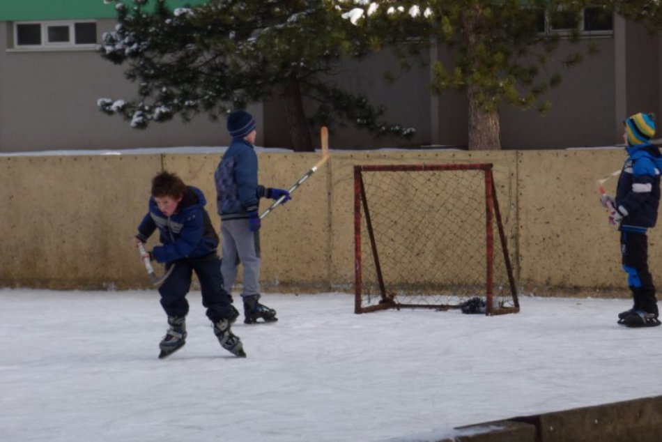 Obrazom: Klzisko v Dobšinej nemá núdzu o návštevníkov