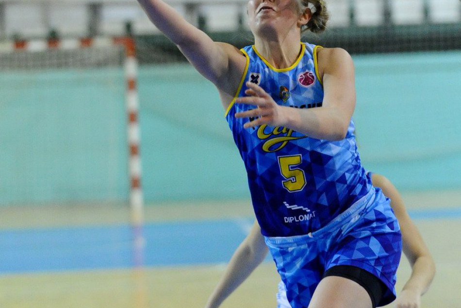 V basketbale sa Nitre nedarilo: Muži neustáli derby, ženy prehrali v dohrávke