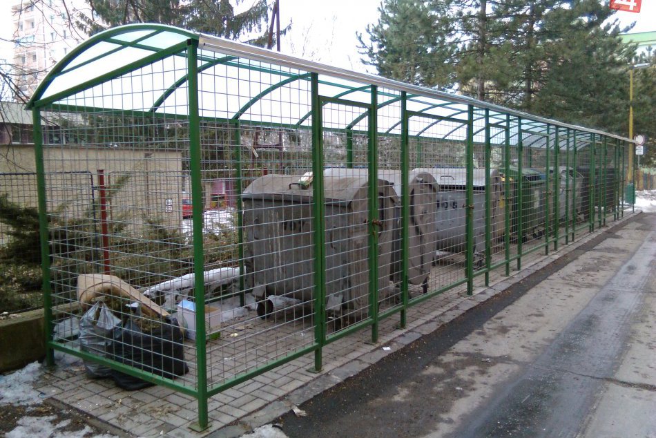 V OBRAZOCH: V Lučenci pribudli ďalšie kontajnerové stanovištia