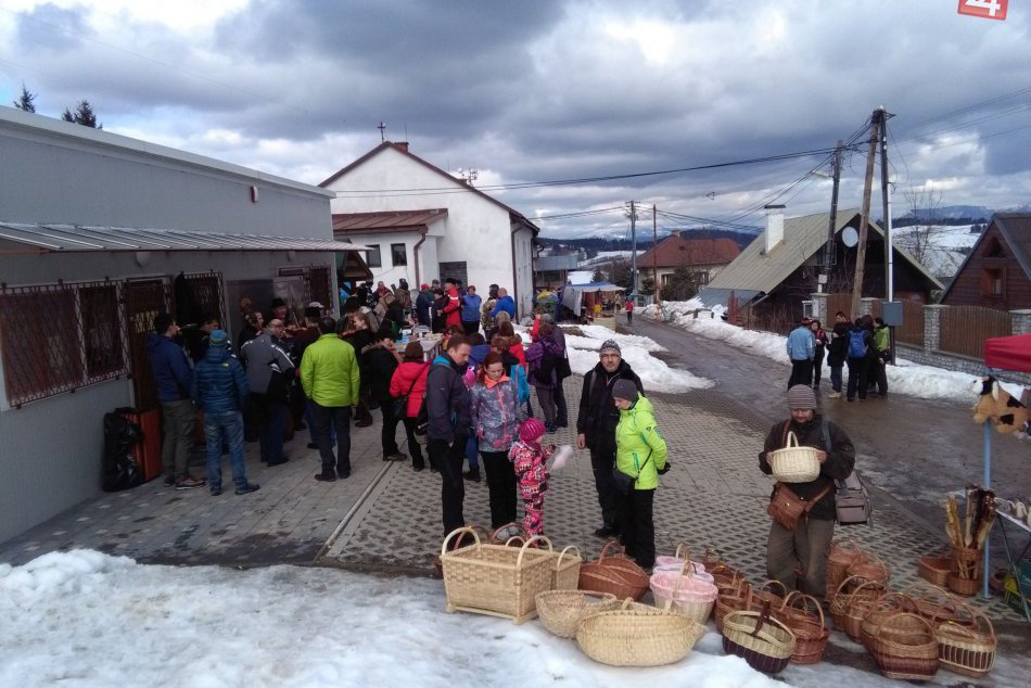 V OBRAZOCH: Zabíjačka pritiahla do Drábska stovky ľudí