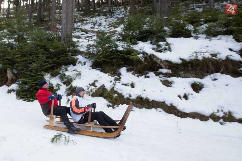 V OBRAZOCH: Na svahoch pri Bystrici bolo horúco. Preteky krňačiek na fotkách