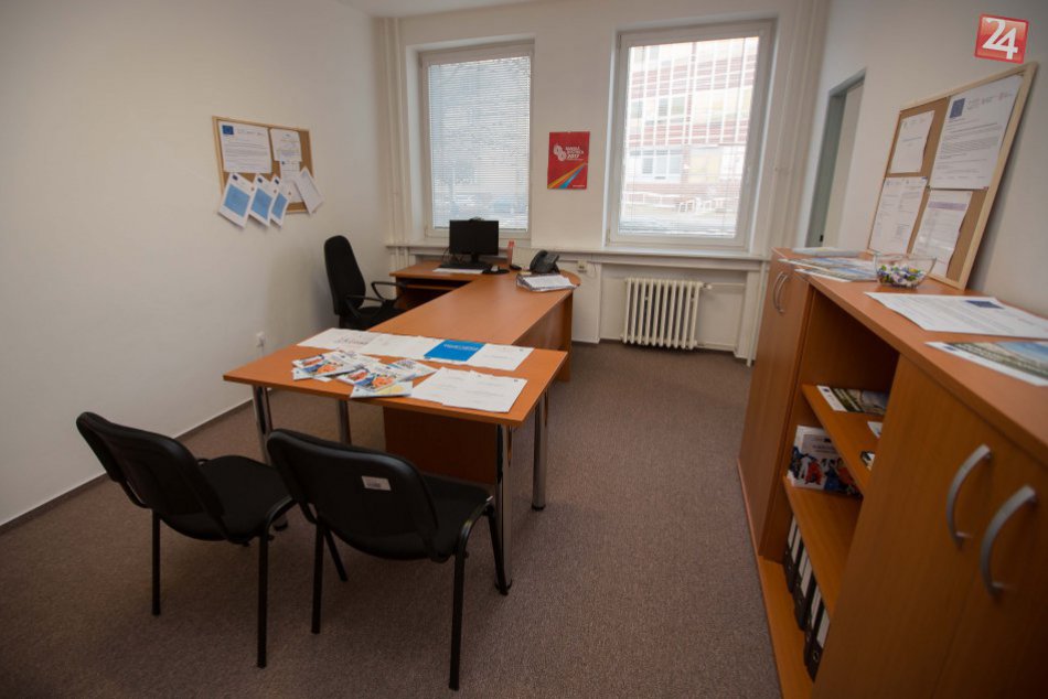 V OBRAZOCH: Otvorenie informačno-poradenského centra v Bystrici