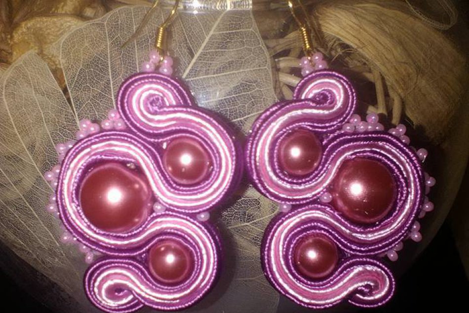 Pani Slávka zo Spiša sa má čím pochváliť: Vyrába naozaj krásne šperky, FOTO