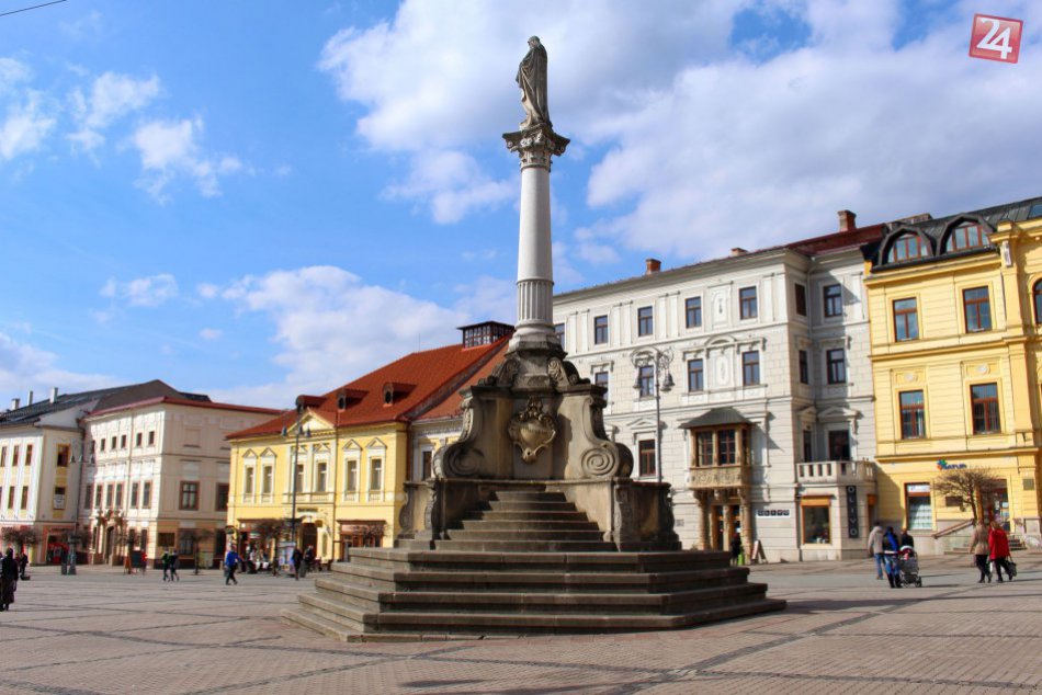 V OBRAZOCH: Námestie SNP v Bystrici