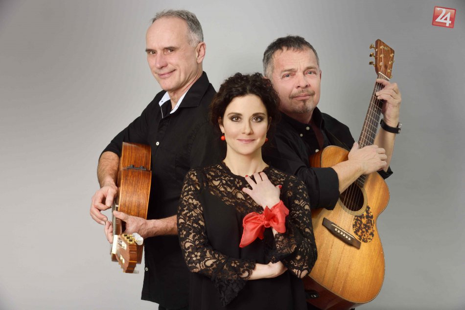 Temperamentná speváčka Lucia Šoralová a kapela Nerez na turné: Neobídu ani naše 