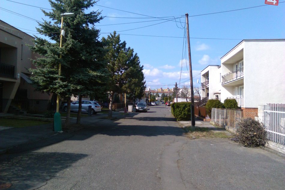 V OBRAZOCH: Ulicu študentskú na niekoľko mesiacov rozkopú