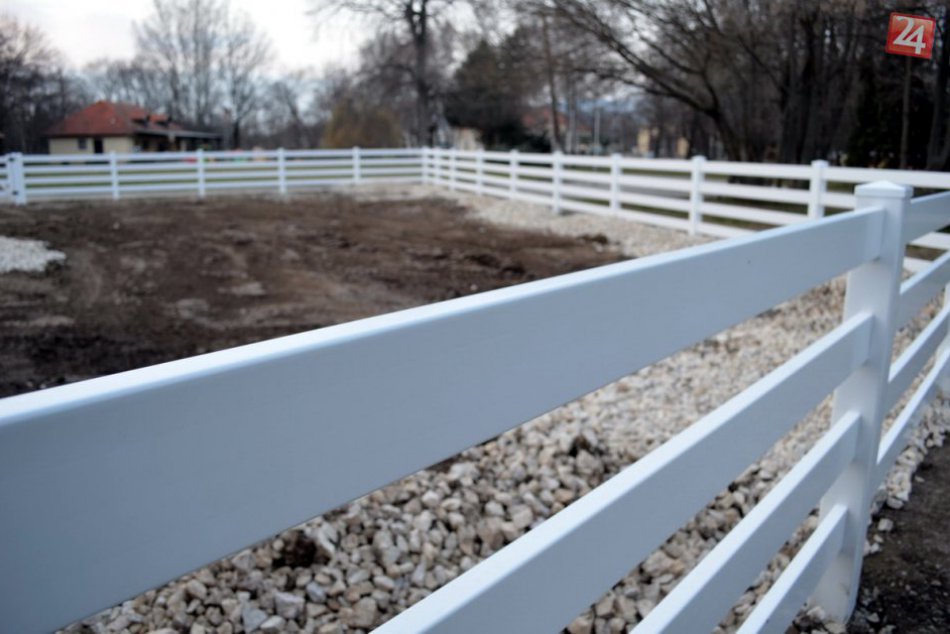 FOTO: Nová ohrada pre zvieratá v mestskom parku v Nitre