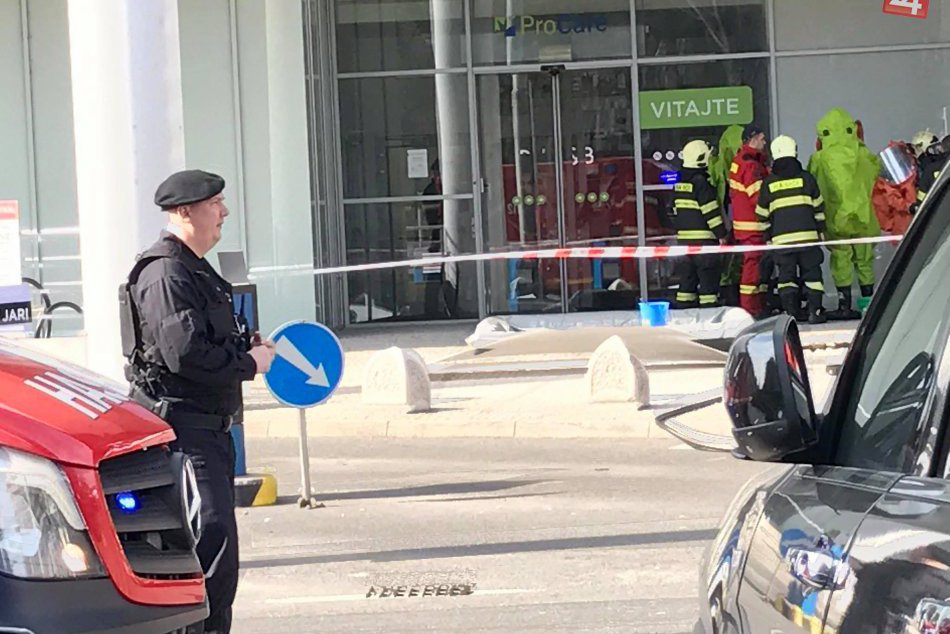 Obchodný dom - zásah hasičov